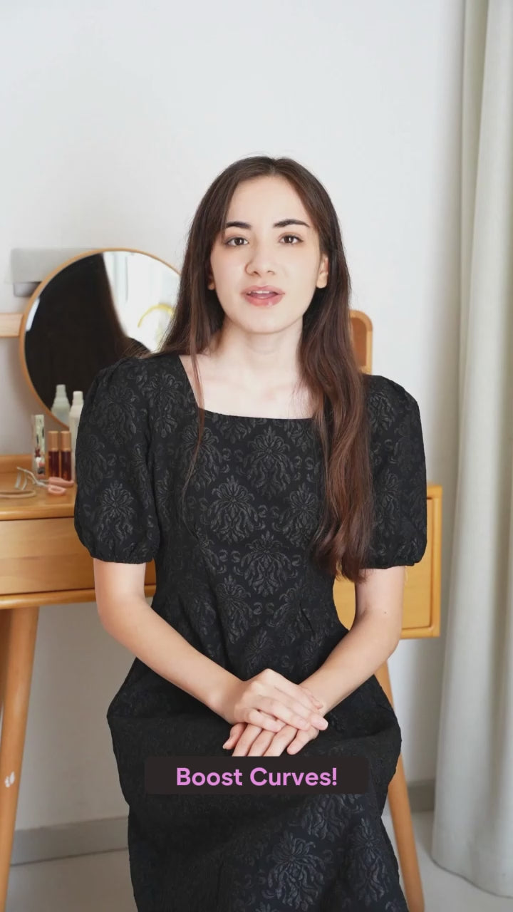 Close-up of Extreme Curve Maca Plus capsules – herbal female enhancement supplement from Platinum Store